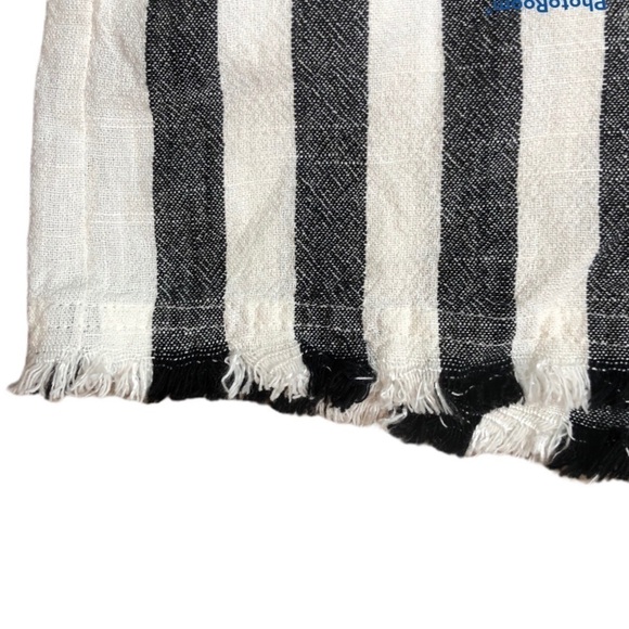 Umgee Linen Cotton High Rise Striped Shorts Paper Bag Waist Black White Small - Picture 5 of 10